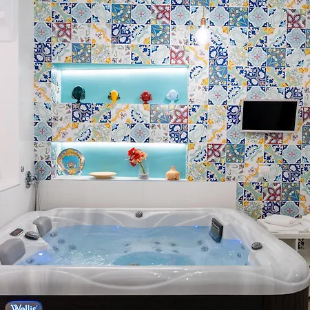 Couette-café Palazzo Nicolaus Del Borgo Antico 4*