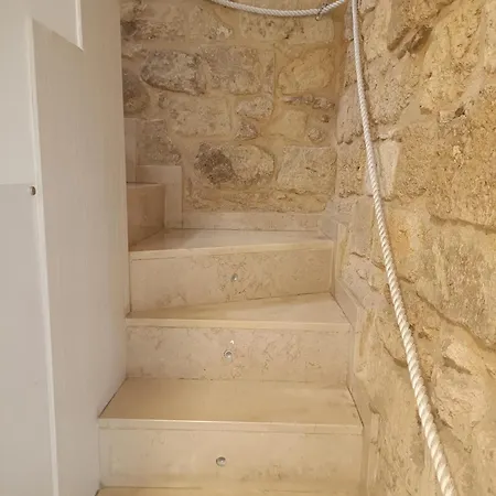 Oda ve Kahvaltı Palazzo Nicolaus Del Borgo Antico Bari