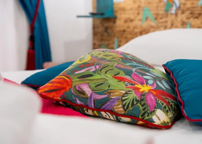 Palazzo Nicolaus Del Borgo Antico 4* Bari