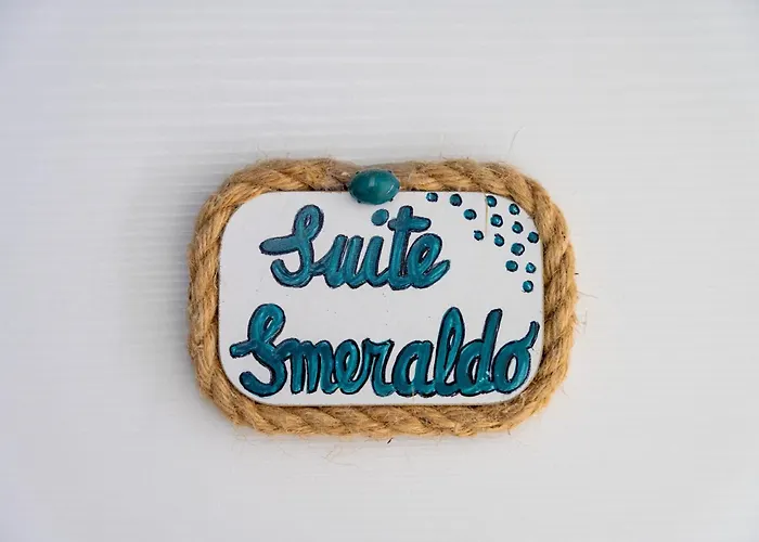 Palazzo Nicolaus Del Borgo Antico 4* Bari