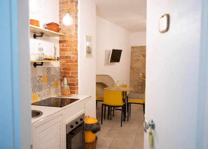 Palazzo Nicolaus Del Borgo Antico Oda ve Kahvaltı 4*